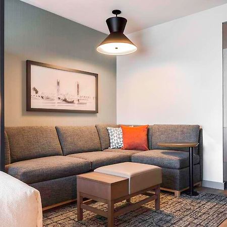 Hyatt Place Sacramento International Airport Bilik gambar
